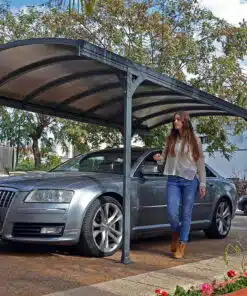 חניה ויטוריה אפורה לרכב