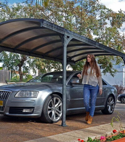 חניה ויטוריה אפורה לרכב