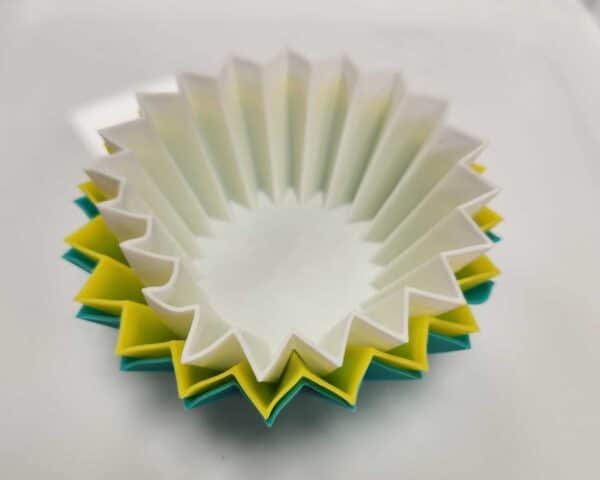 ⁦גביע סיליקון צהוב Lunch Punch Silicone Cups - Yellow⁩ – תמונה ⁦6⁩