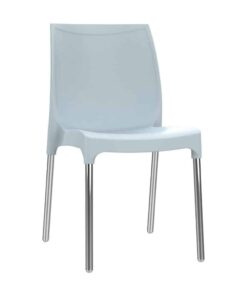 כסא פלסטיק דגם דן עם רגליים מאלומיניום תכלת בהיר